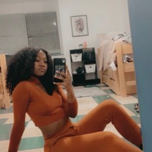 Meet your Posher, Careb